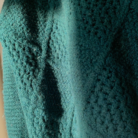 EMERALD GREEN KNIT SWEATER - Picture 2 of 2